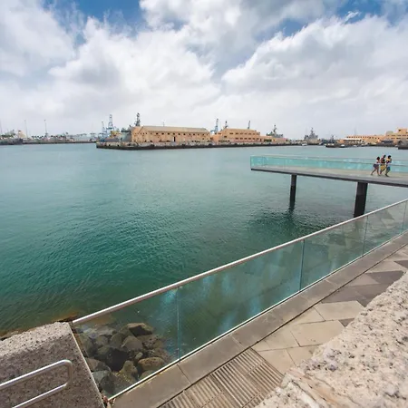 In Palmas Near Playa De Canteras *