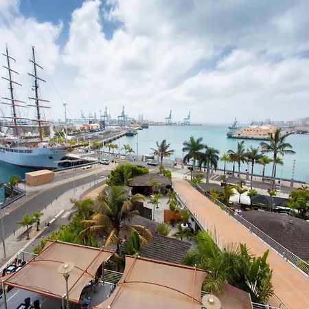 In Palmas Near Playa De Canteras